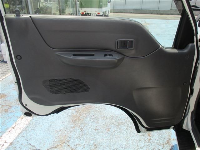 Mazda BONGO TRUCK 2018-02 8623-23
