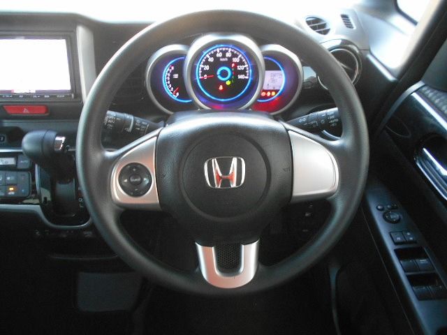 Honda N BOX CUSTOM 2017-07 188468-7