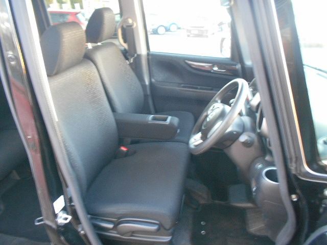 Honda N BOX CUSTOM 2017-07 188468-9