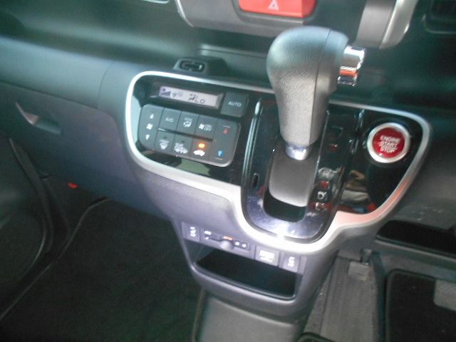 Honda N BOX CUSTOM 2017-07 188468-21