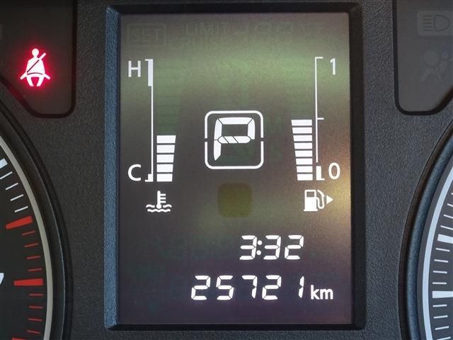 Nissan NV350 Caravan 2019-01 193775-9