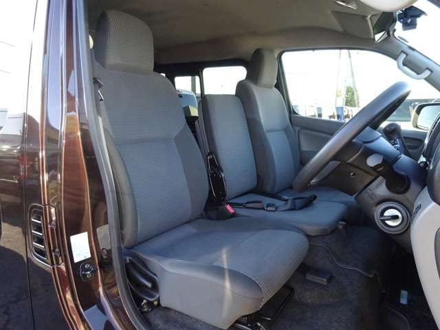 Nissan NV350 Caravan 2019-01 193775-19