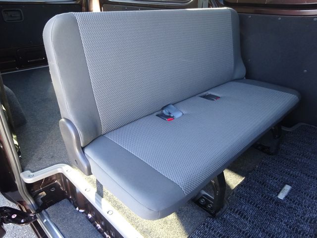 Nissan NV350 Caravan 2019-01 193775-23