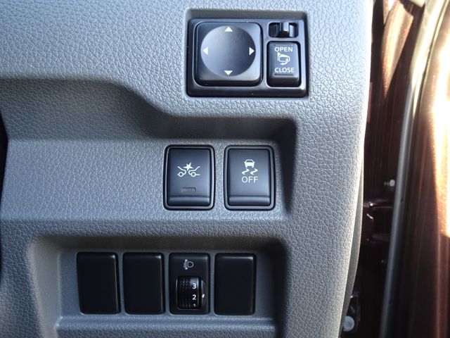 Nissan NV350 Caravan 2019-01 193775-13