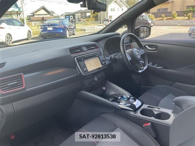 Nissan LEAF 2019-01 236406-6
