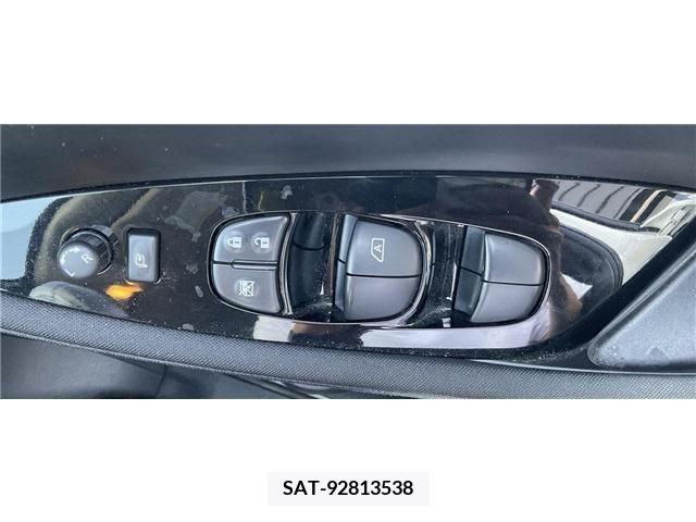 Nissan LEAF 2019-01 236406-16