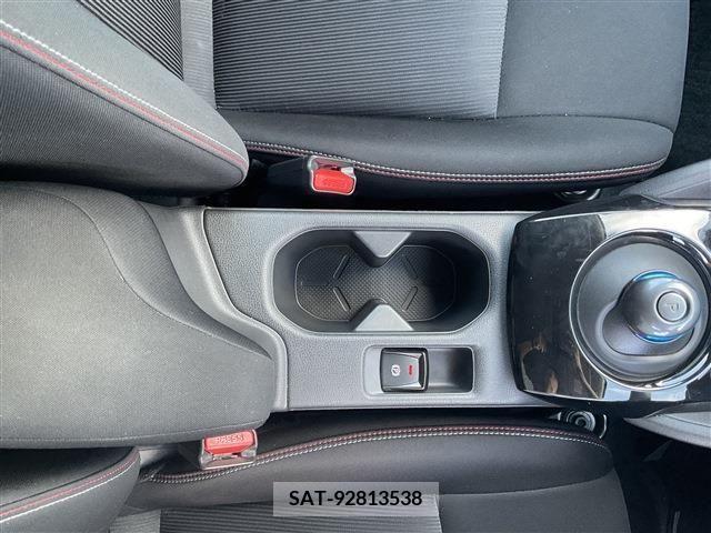 Nissan LEAF 2019-01 236406-15
