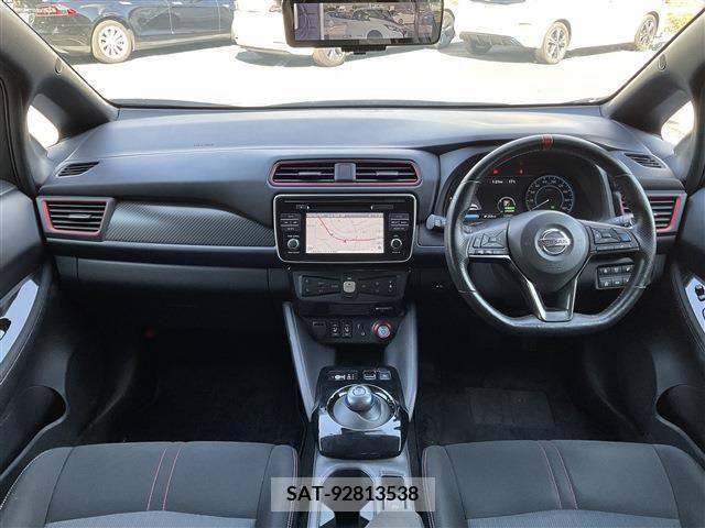 Nissan LEAF 2019-01 236406-9