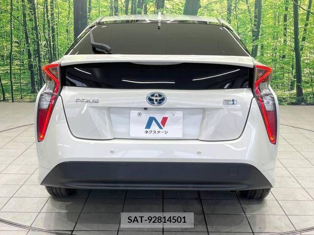 Toyota PRIUS 2017-06 322274-15