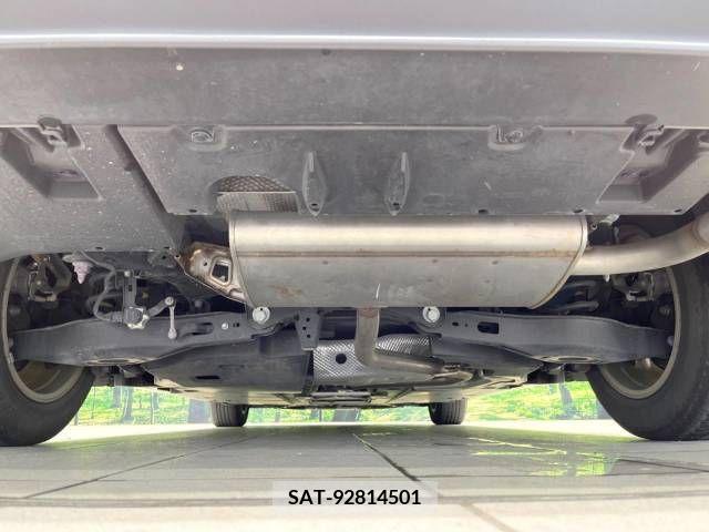 Toyota PRIUS 2017-06 322274-19