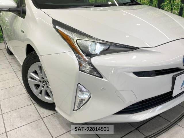 Toyota PRIUS 2017-06 322274-12