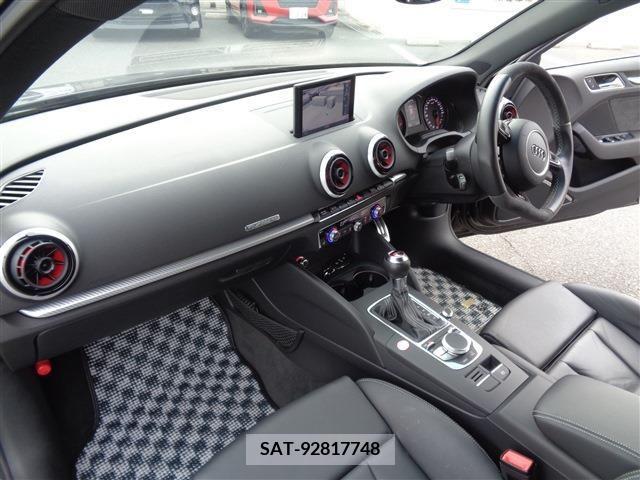 Audi RS3 SPORTBACK 2016-09 320105-19