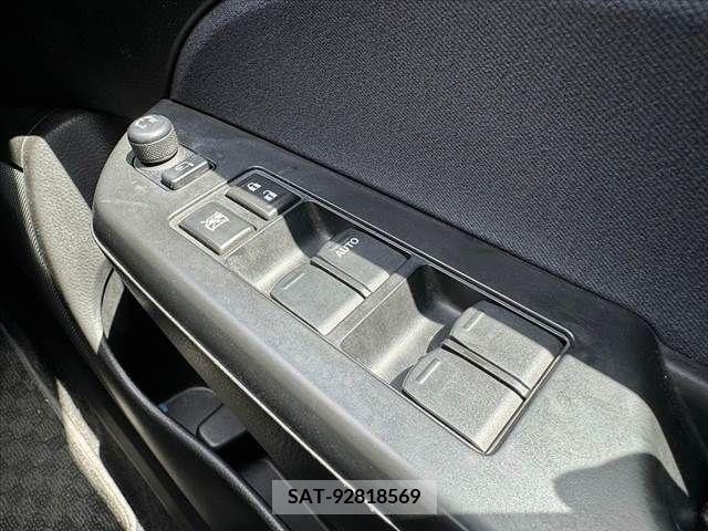 Suzuki SWIFT 2014-02 320915-3