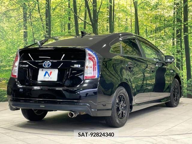 Toyota PRIUS 2014-11 282172-17