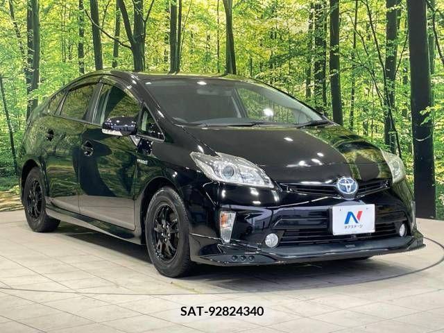 Toyota PRIUS 2014-11 282172-16