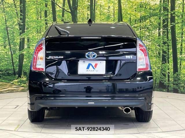 Toyota PRIUS 2014-11 282172-15