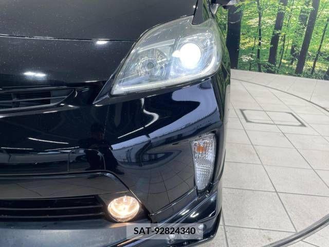 Toyota PRIUS 2014-11 282172-12