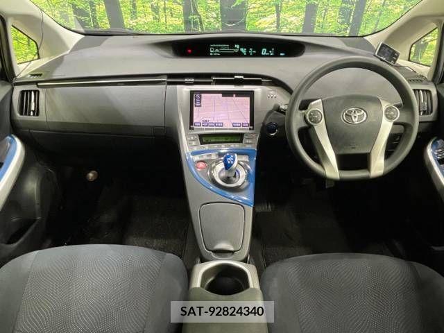 Toyota PRIUS 2014-11 282172-1