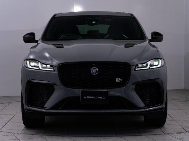 Jaguar F-PACE 2022-03 185395-2