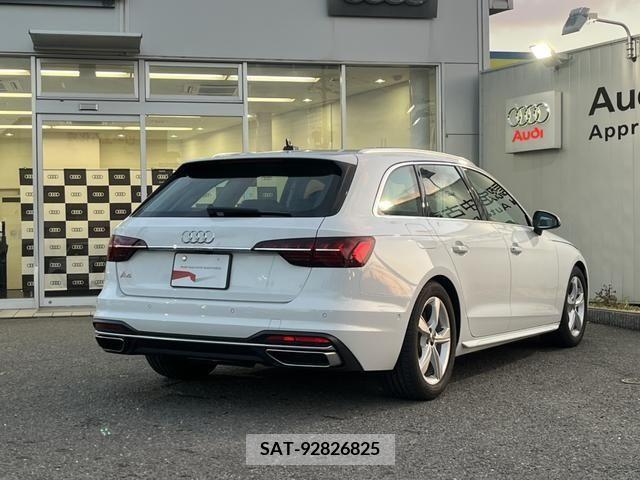 Audi A4 2022-09 217252-1