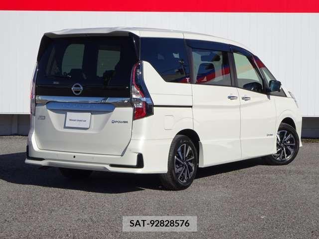 Nissan SERENA 2021-12 221148-1