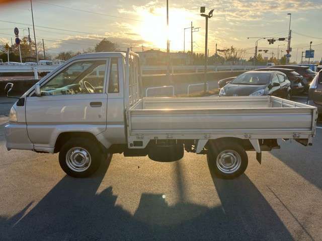 Toyota LITEACE TRUCK 2005-03 29204-8