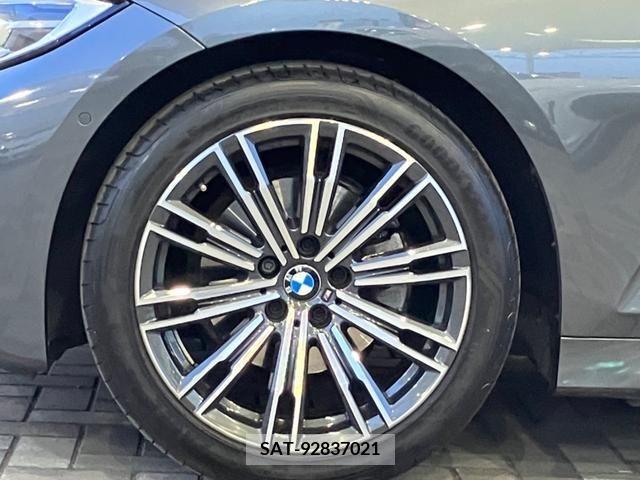 Bmw 3 SERIES 2019-06 211137-13
