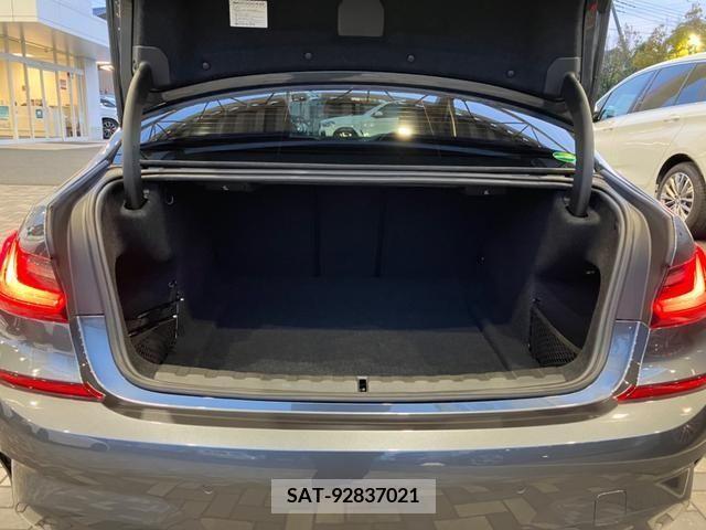 Bmw 3 SERIES 2019-06 211137-10