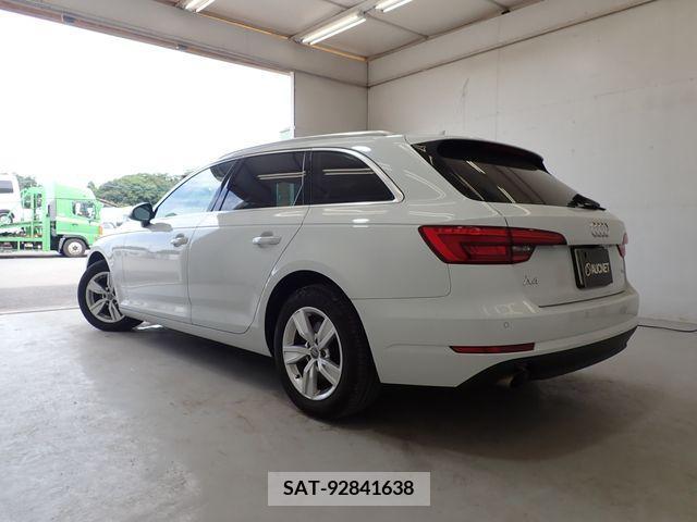 Audi A4 2016-07 347429-2