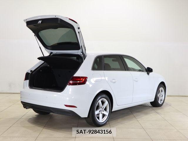 Audi A3 2018-03 292545-8