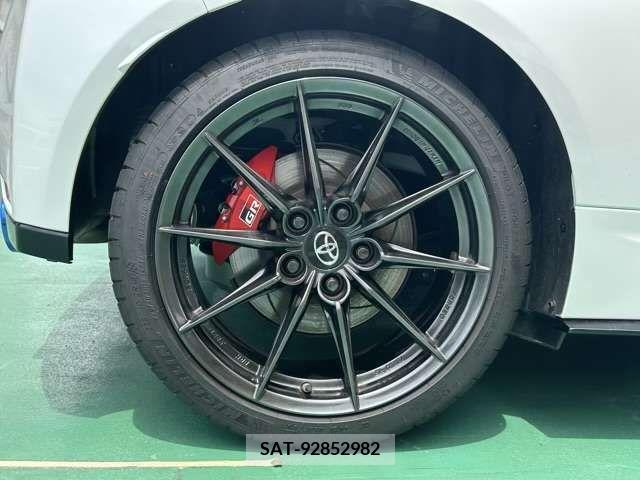 Toyota YARIS 2021-08 341910-11
