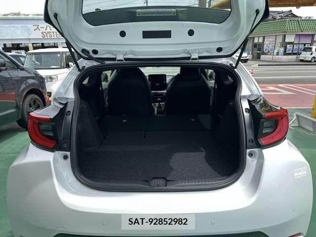 Toyota YARIS 2021-08 341910-8