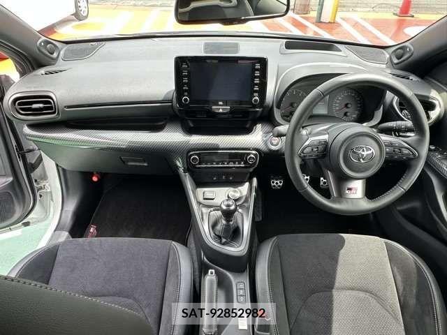 Toyota YARIS 2021-08 341910-5