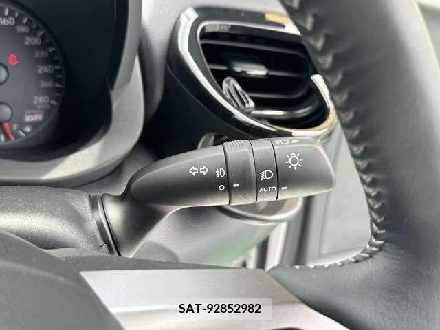 Toyota YARIS 2021-08 341910-17