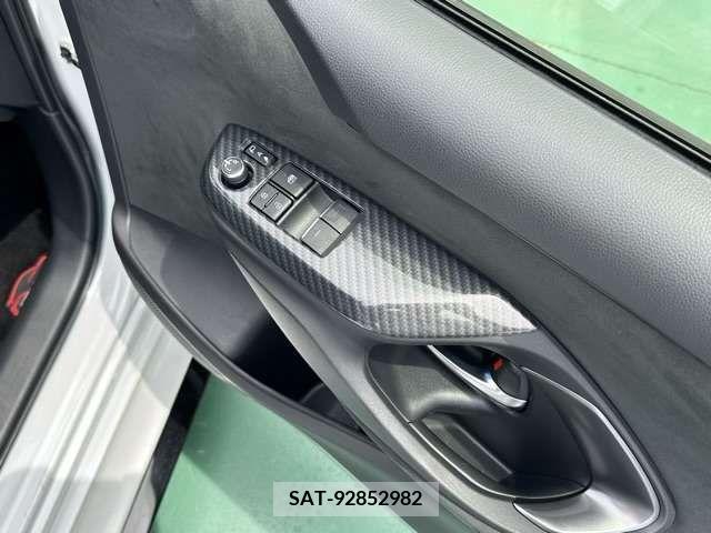 Toyota YARIS 2021-08 341910-13