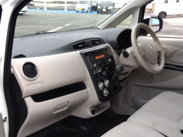 Nissan DAYZ 2017-10 10830-14