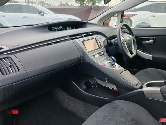 Toyota PRIUS 2014-05 10265-15