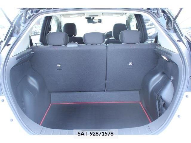 Nissan LEAF 2019-02 297892-13