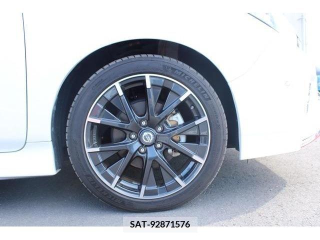 Nissan LEAF 2019-02 297892-8