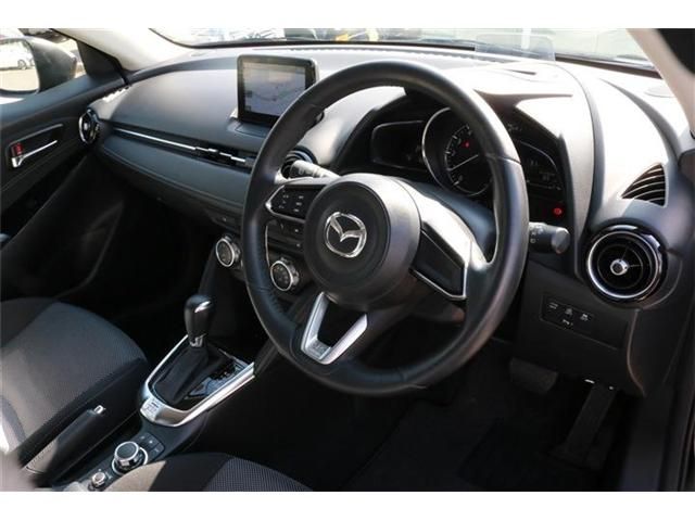 Mazda DEMIO 2017-12 5921-6