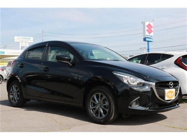 Mazda DEMIO 2017-12 5921-2