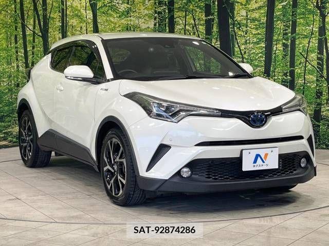 Toyota C-HR 2017-10 266954-16