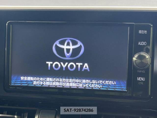 Toyota C-HR 2017-10 266954-3