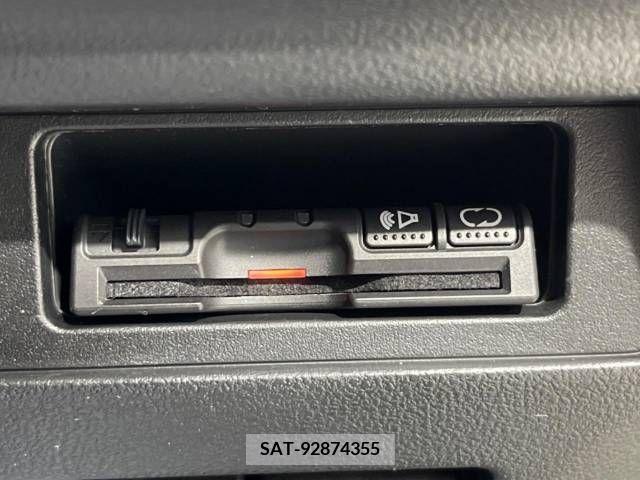 Nissan JUKE 2017-04 320523-6