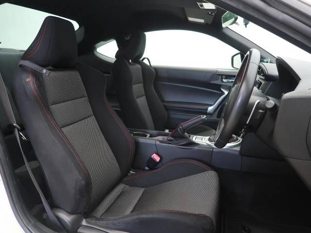Subaru BRZ 2015-05 14577-11