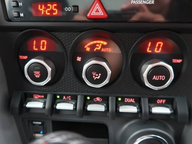 Subaru BRZ 2015-05 14577-6