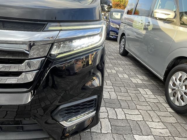Honda e 2018-07 183061-26