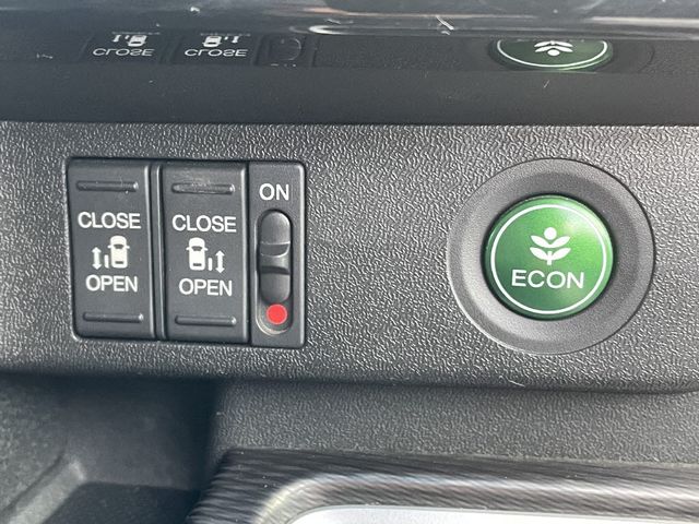 Honda e 2018-07 183061-17