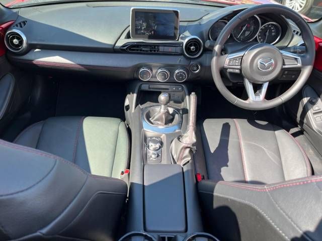 Mazda ROADSTER 2015-08 193371-1