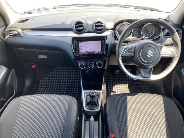 Suzuki SWIFT 2017-03 183810-3